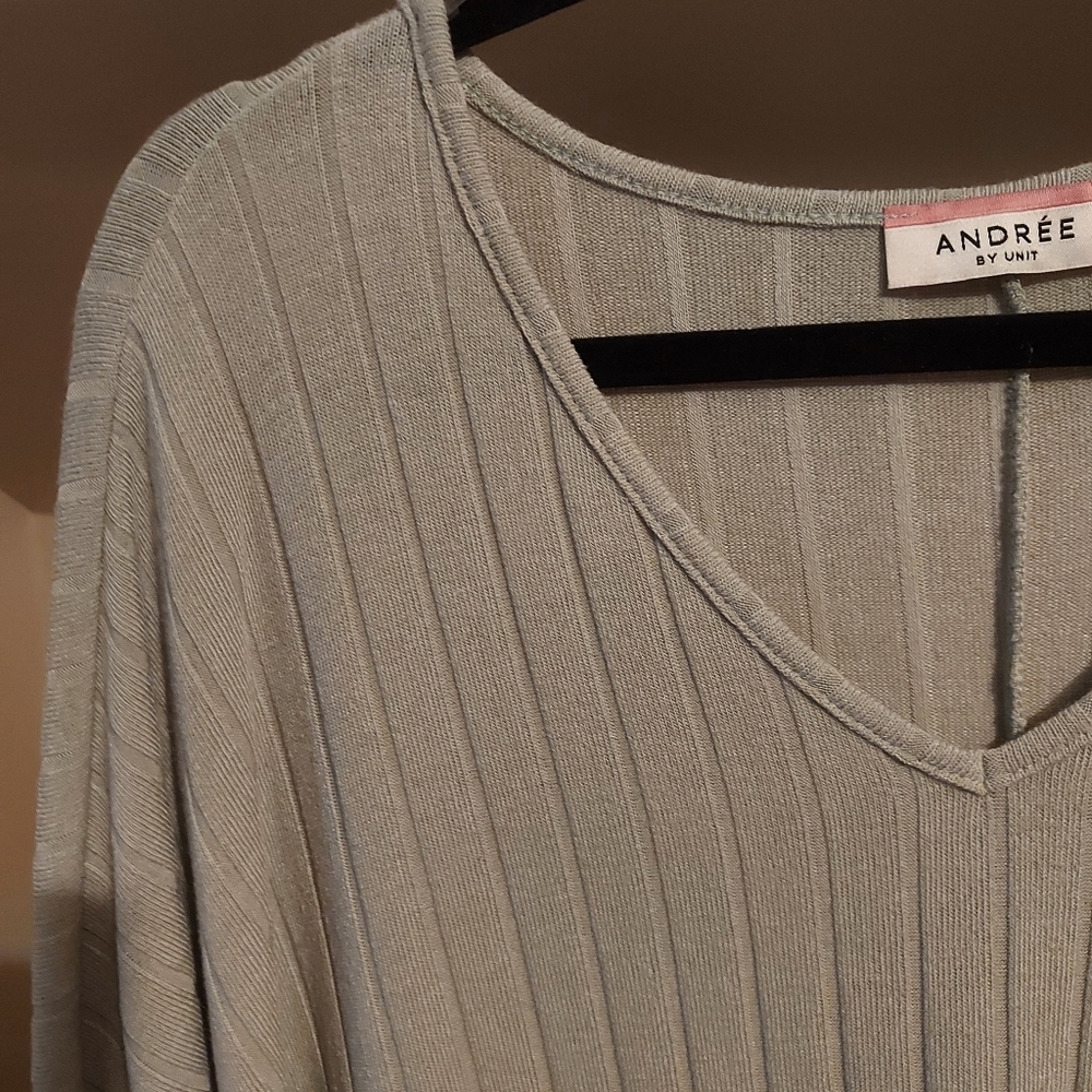 Andre Top - Picture 4 of 7